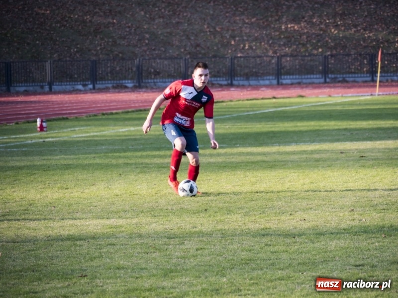 Zdjęcie w galerii na portalu naszraciborz.pl: Upragnione zwycięstwo raciborskiej Unii na zakończenie rundy jesiennej wiadomości z regionu