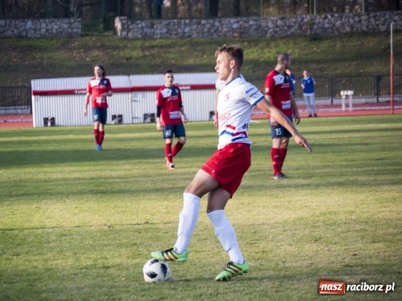 Zdjęcie w galerii na portalu naszraciborz.pl: Upragnione zwycięstwo raciborskiej Unii na zakończenie rundy jesiennej wiadomości z regionu