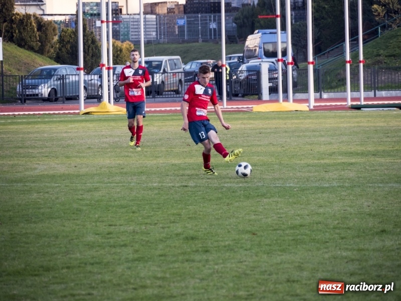 Zdjęcie w galerii na portalu naszraciborz.pl: Upragnione zwycięstwo raciborskiej Unii na zakończenie rundy jesiennej wiadomości z regionu