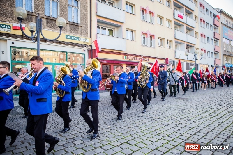 Zdjęcie w galerii na portalu naszraciborz.pl: 100 lat NIEPODLEGŁEJ. Raciborskie obchody narodowego święta FOTO i WIDEO  wiadomości z regionu
