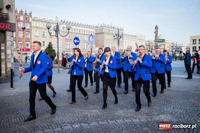 Zdjęcie w galerii na portalu naszraciborz.pl: 100 lat NIEPODLEGŁEJ. Raciborskie obchody narodowego święta FOTO i WIDEO  wiadomości z regionu