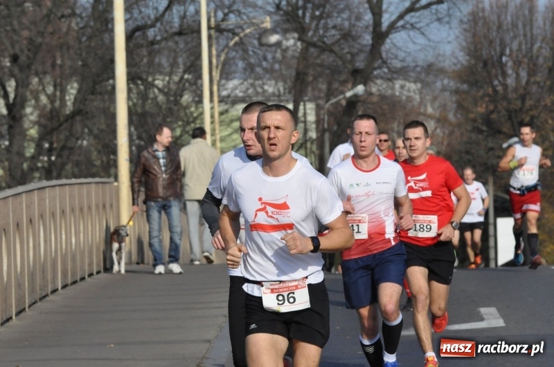 Zdjęcie w galerii na portalu naszraciborz.pl: Od Bałtyku do Tatr. Narodowy Bieg Stulecia w Raciborzu FOTO i WIDEO wiadomości z regionu