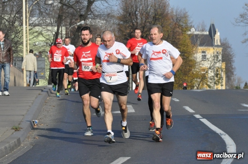 Zdjęcie w galerii na portalu naszraciborz.pl: Od Bałtyku do Tatr. Narodowy Bieg Stulecia w Raciborzu FOTO i WIDEO wiadomości z regionu