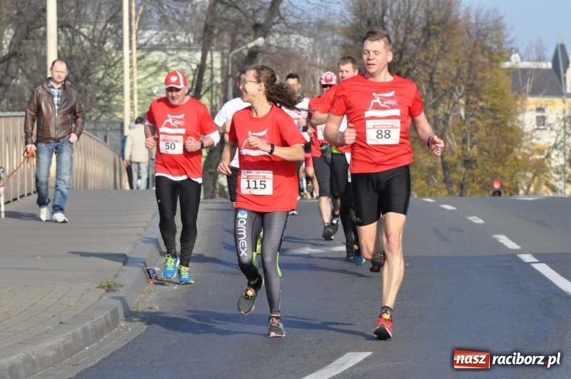Zdjęcie w galerii na portalu naszraciborz.pl: Od Bałtyku do Tatr. Narodowy Bieg Stulecia w Raciborzu FOTO i WIDEO wiadomości z regionu