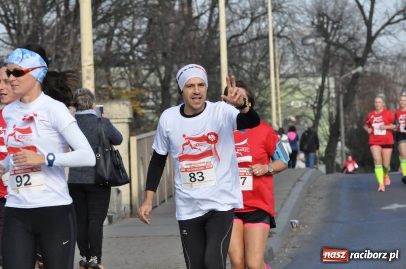 Zdjęcie w galerii na portalu naszraciborz.pl: Od Bałtyku do Tatr. Narodowy Bieg Stulecia w Raciborzu FOTO i WIDEO wiadomości z regionu