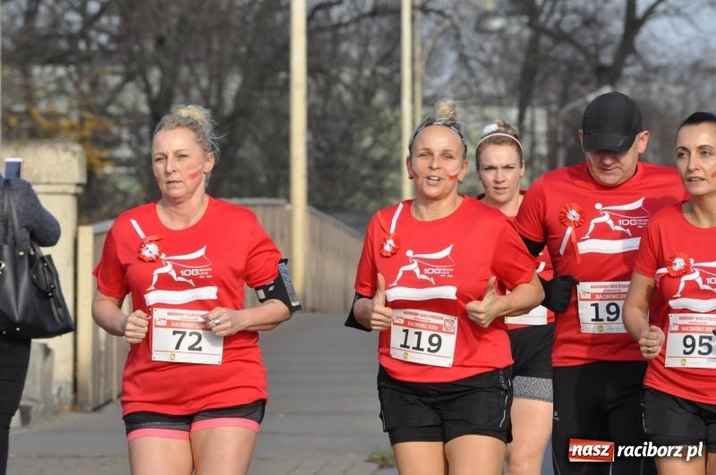 Zdjęcie w galerii na portalu naszraciborz.pl: Od Bałtyku do Tatr. Narodowy Bieg Stulecia w Raciborzu FOTO i WIDEO wiadomości z regionu