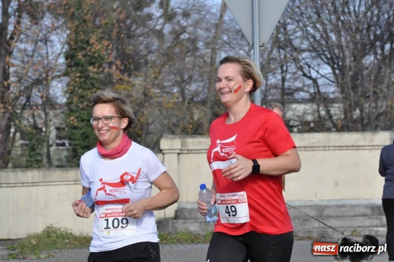 Zdjęcie w galerii na portalu naszraciborz.pl: Od Bałtyku do Tatr. Narodowy Bieg Stulecia w Raciborzu FOTO i WIDEO wiadomości z regionu