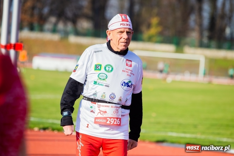 Zdjęcie w galerii na portalu naszraciborz.pl: Od Bałtyku do Tatr. Narodowy Bieg Stulecia w Raciborzu FOTO i WIDEO wiadomości z regionu
