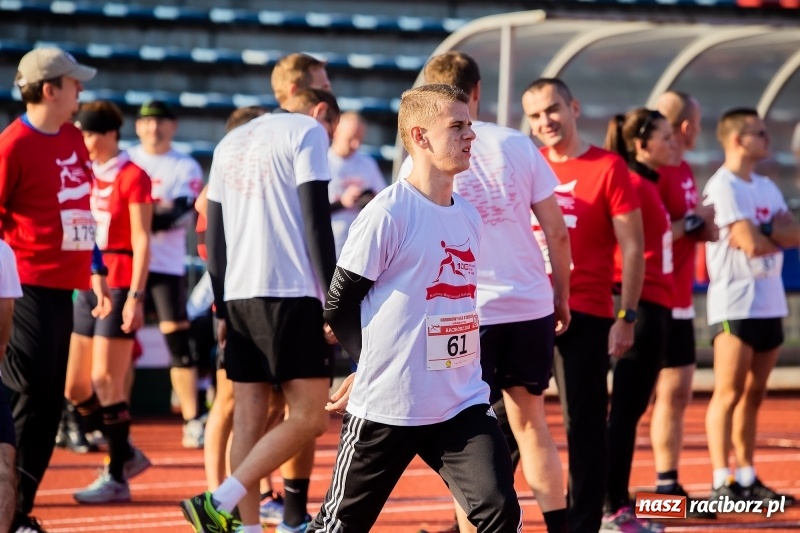 Zdjęcie w galerii na portalu naszraciborz.pl: Od Bałtyku do Tatr. Narodowy Bieg Stulecia w Raciborzu FOTO i WIDEO wiadomości z regionu