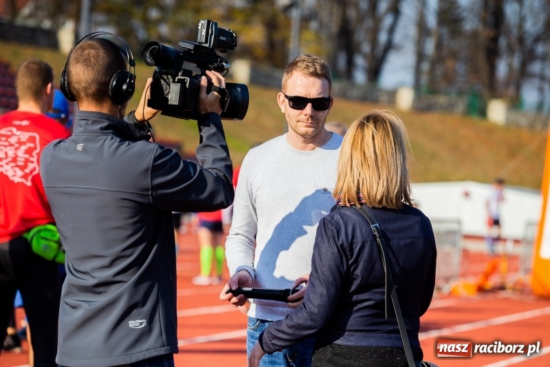 Zdjęcie w galerii na portalu naszraciborz.pl: Od Bałtyku do Tatr. Narodowy Bieg Stulecia w Raciborzu FOTO i WIDEO wiadomości z regionu