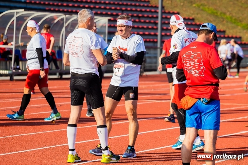 Zdjęcie w galerii na portalu naszraciborz.pl: Od Bałtyku do Tatr. Narodowy Bieg Stulecia w Raciborzu FOTO i WIDEO wiadomości z regionu