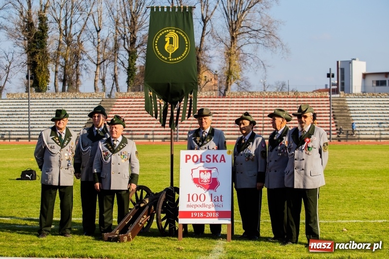 Zdjęcie w galerii na portalu naszraciborz.pl: Od Bałtyku do Tatr. Narodowy Bieg Stulecia w Raciborzu FOTO i WIDEO wiadomości z regionu