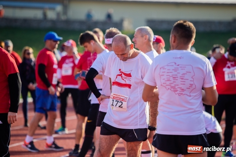 Zdjęcie w galerii na portalu naszraciborz.pl: Od Bałtyku do Tatr. Narodowy Bieg Stulecia w Raciborzu FOTO i WIDEO wiadomości z regionu