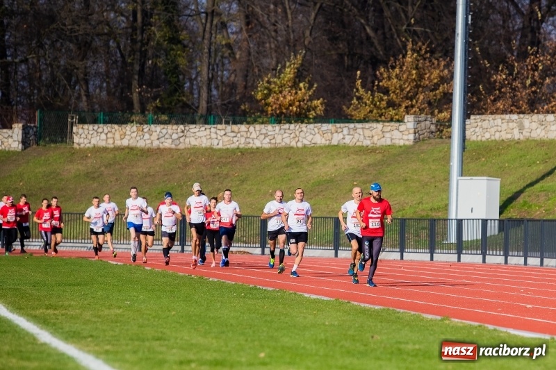 Zdjęcie w galerii na portalu naszraciborz.pl: Od Bałtyku do Tatr. Narodowy Bieg Stulecia w Raciborzu FOTO i WIDEO wiadomości z regionu
