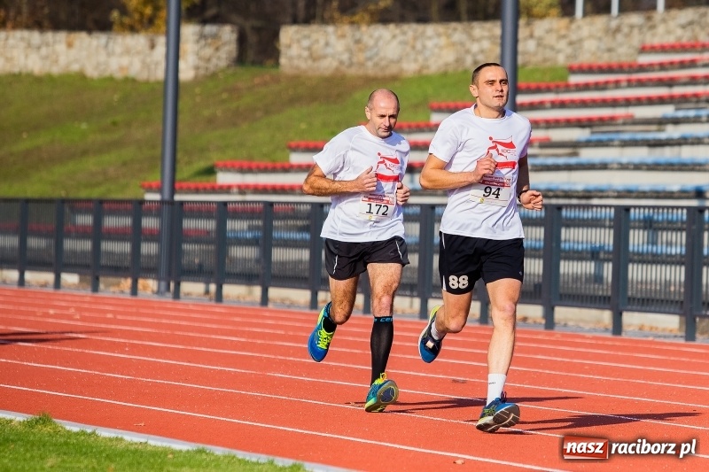 Zdjęcie w galerii na portalu naszraciborz.pl: Od Bałtyku do Tatr. Narodowy Bieg Stulecia w Raciborzu FOTO i WIDEO wiadomości z regionu