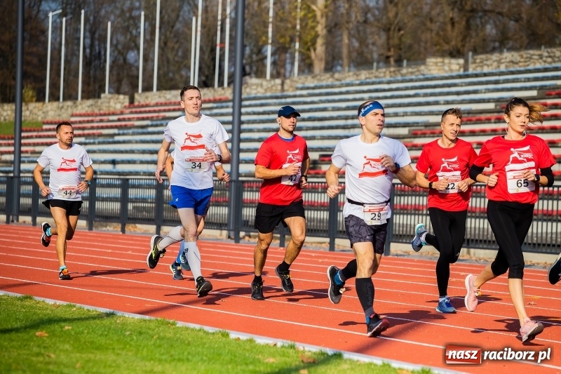 Zdjęcie w galerii na portalu naszraciborz.pl: Od Bałtyku do Tatr. Narodowy Bieg Stulecia w Raciborzu FOTO i WIDEO wiadomości z regionu