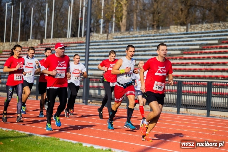 Zdjęcie w galerii na portalu naszraciborz.pl: Od Bałtyku do Tatr. Narodowy Bieg Stulecia w Raciborzu FOTO i WIDEO wiadomości z regionu