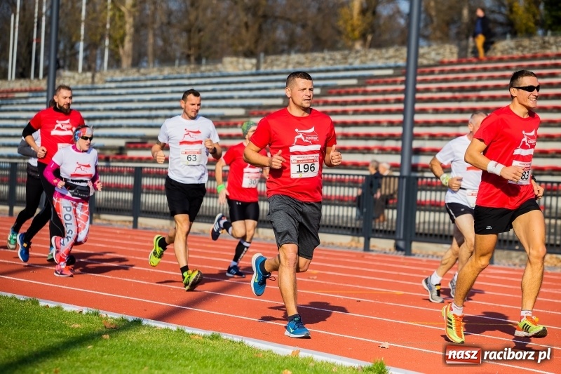 Zdjęcie w galerii na portalu naszraciborz.pl: Od Bałtyku do Tatr. Narodowy Bieg Stulecia w Raciborzu FOTO i WIDEO wiadomości z regionu