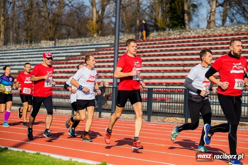 Zdjęcie w galerii na portalu naszraciborz.pl: Od Bałtyku do Tatr. Narodowy Bieg Stulecia w Raciborzu FOTO i WIDEO wiadomości z regionu