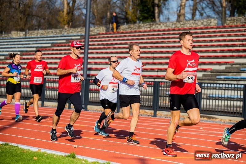 Zdjęcie w galerii na portalu naszraciborz.pl: Od Bałtyku do Tatr. Narodowy Bieg Stulecia w Raciborzu FOTO i WIDEO wiadomości z regionu