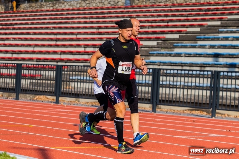 Zdjęcie w galerii na portalu naszraciborz.pl: Od Bałtyku do Tatr. Narodowy Bieg Stulecia w Raciborzu FOTO i WIDEO wiadomości z regionu