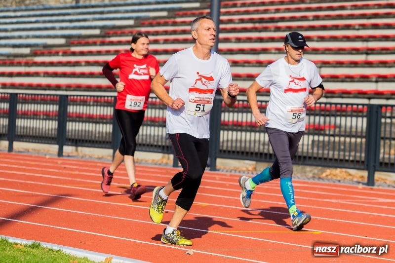 Zdjęcie w galerii na portalu naszraciborz.pl: Od Bałtyku do Tatr. Narodowy Bieg Stulecia w Raciborzu FOTO i WIDEO wiadomości z regionu