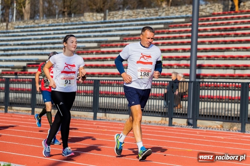 Zdjęcie w galerii na portalu naszraciborz.pl: Od Bałtyku do Tatr. Narodowy Bieg Stulecia w Raciborzu FOTO i WIDEO wiadomości z regionu
