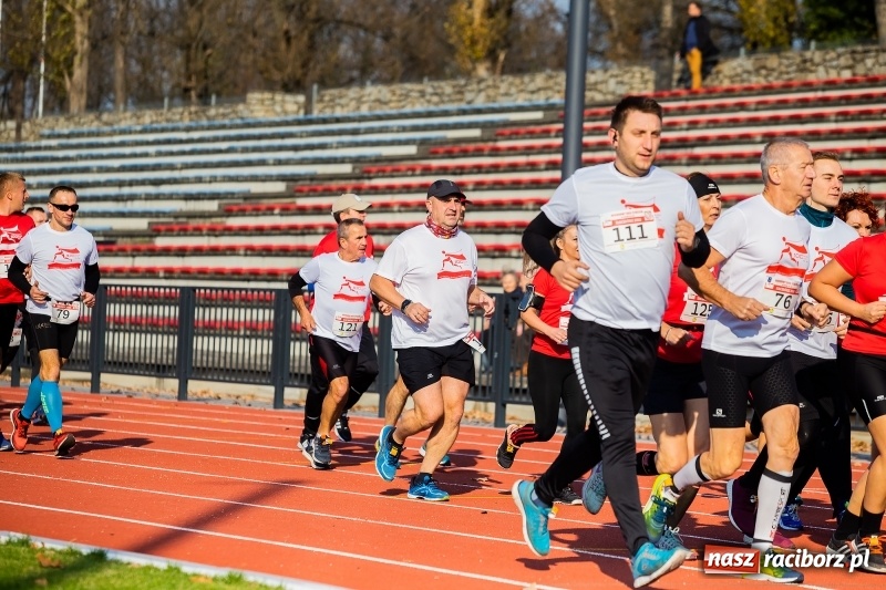 Zdjęcie w galerii na portalu naszraciborz.pl: Od Bałtyku do Tatr. Narodowy Bieg Stulecia w Raciborzu FOTO i WIDEO wiadomości z regionu
