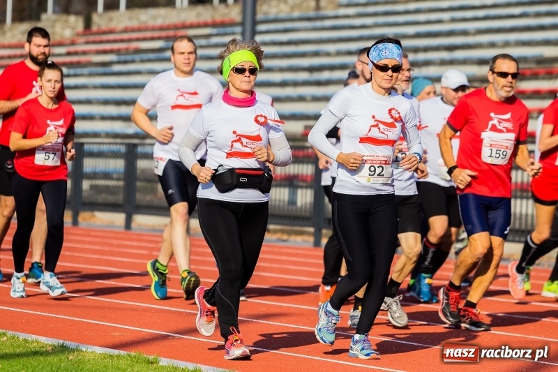 Zdjęcie w galerii na portalu naszraciborz.pl: Od Bałtyku do Tatr. Narodowy Bieg Stulecia w Raciborzu FOTO i WIDEO wiadomości z regionu