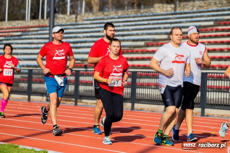 Zdjęcie w galerii na portalu naszraciborz.pl: Od Bałtyku do Tatr. Narodowy Bieg Stulecia w Raciborzu FOTO i WIDEO wiadomości z regionu
