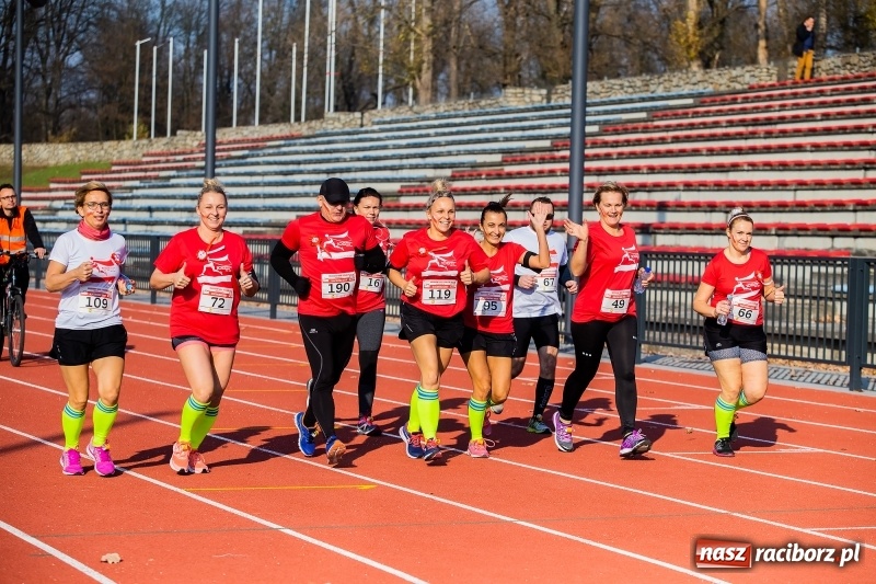 Zdjęcie w galerii na portalu naszraciborz.pl: Od Bałtyku do Tatr. Narodowy Bieg Stulecia w Raciborzu FOTO i WIDEO wiadomości z regionu