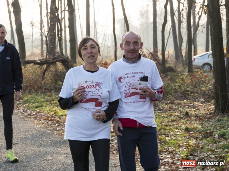 Zdjęcie w galerii na portalu naszraciborz.pl: W Kuźni Raciborskiej biegano dla Niepodległej  wiadomości z regionu