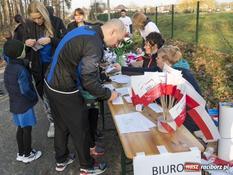 Zdjęcie w galerii na portalu naszraciborz.pl: W Kuźni Raciborskiej biegano dla Niepodległej  wiadomości z regionu
