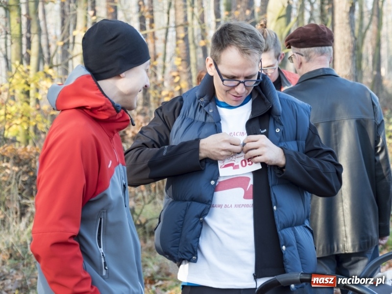Zdjęcie w galerii na portalu naszraciborz.pl: W Kuźni Raciborskiej biegano dla Niepodległej  wiadomości z regionu