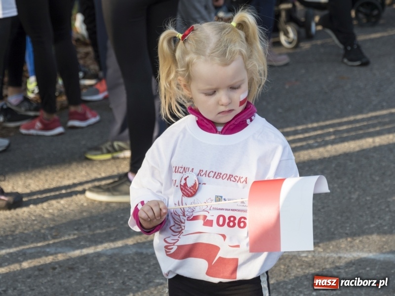 Zdjęcie w galerii na portalu naszraciborz.pl: W Kuźni Raciborskiej biegano dla Niepodległej  wiadomości z regionu
