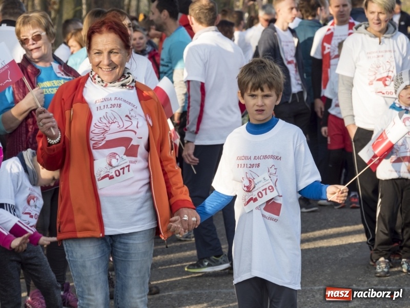 Zdjęcie w galerii na portalu naszraciborz.pl: W Kuźni Raciborskiej biegano dla Niepodległej  wiadomości z regionu