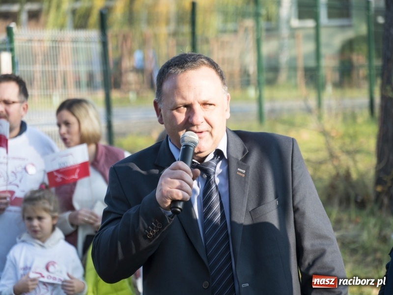 Zdjęcie w galerii na portalu naszraciborz.pl: W Kuźni Raciborskiej biegano dla Niepodległej  wiadomości z regionu