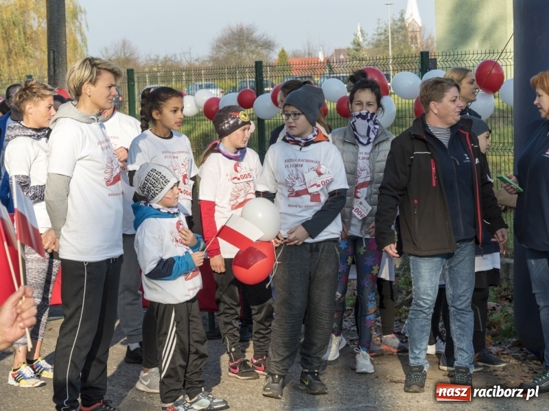 Zdjęcie w galerii na portalu naszraciborz.pl: W Kuźni Raciborskiej biegano dla Niepodległej  wiadomości z regionu