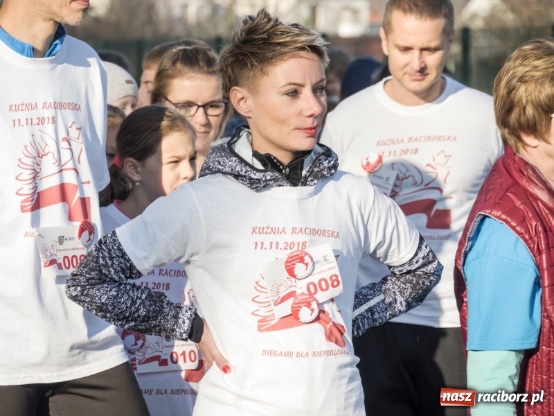 Zdjęcie w galerii na portalu naszraciborz.pl: W Kuźni Raciborskiej biegano dla Niepodległej  wiadomości z regionu