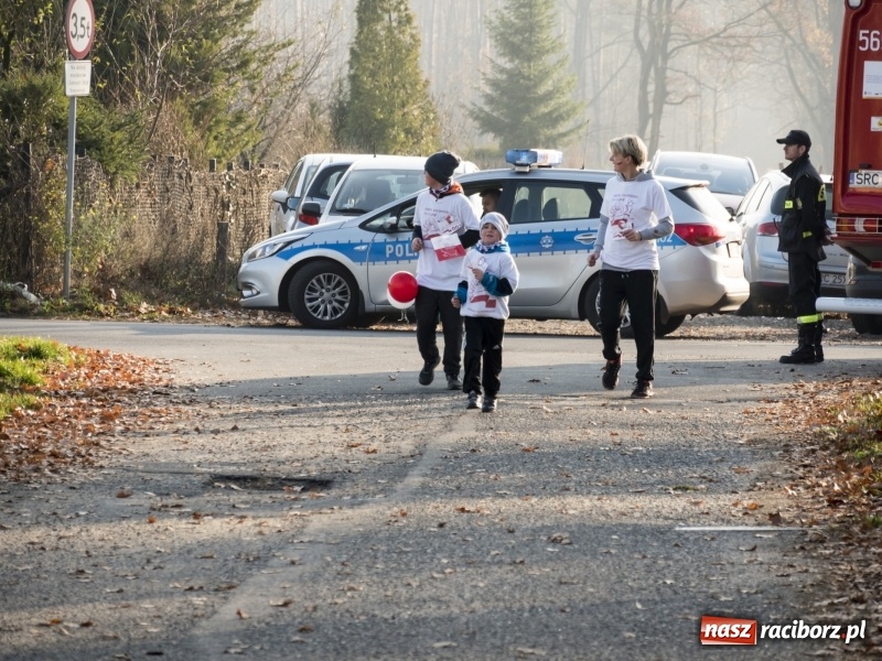 Zdjęcie w galerii na portalu naszraciborz.pl: W Kuźni Raciborskiej biegano dla Niepodległej  wiadomości z regionu
