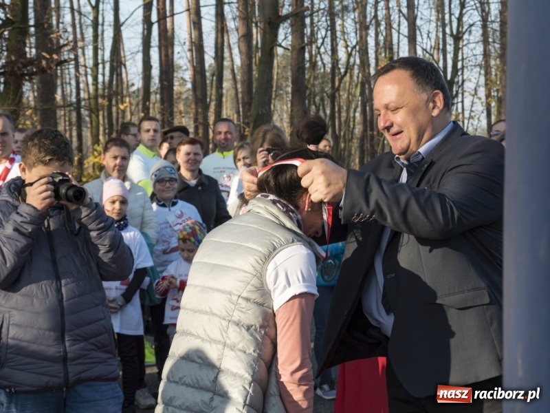 Zdjęcie w galerii na portalu naszraciborz.pl: W Kuźni Raciborskiej biegano dla Niepodległej  wiadomości z regionu