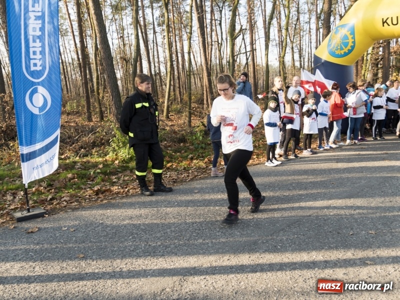 Zdjęcie w galerii na portalu naszraciborz.pl: W Kuźni Raciborskiej biegano dla Niepodległej  wiadomości z regionu