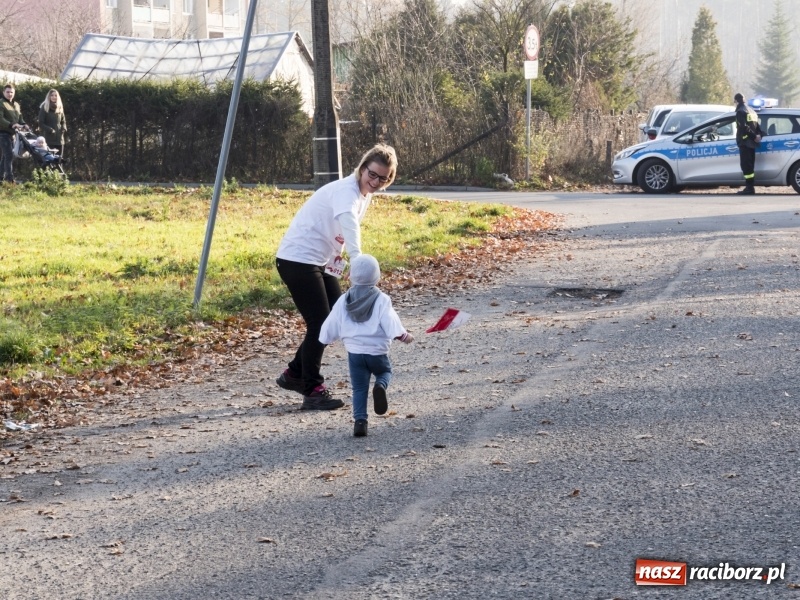 Zdjęcie w galerii na portalu naszraciborz.pl: W Kuźni Raciborskiej biegano dla Niepodległej  wiadomości z regionu