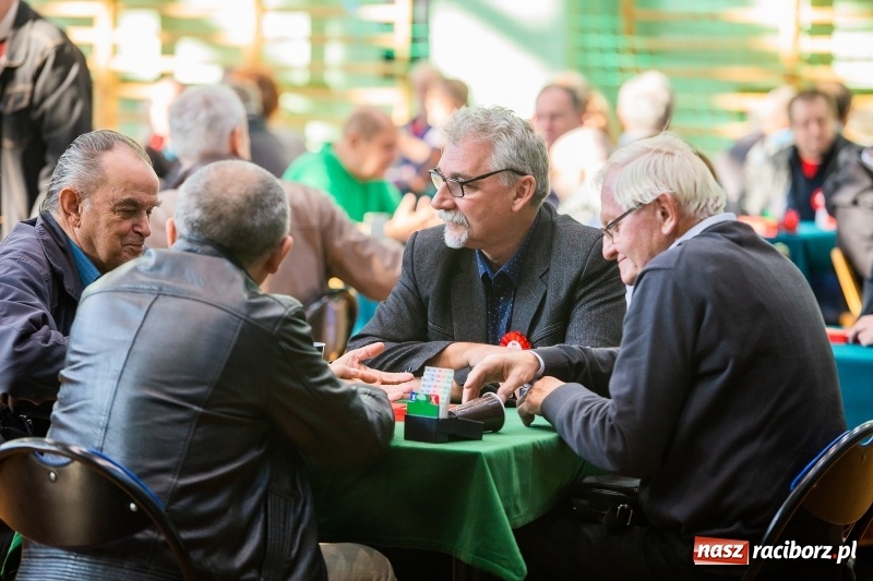 Zdjęcie w galerii na portalu naszraciborz.pl: Brydżyści walczą o Podkowę Kasztanki Marszałka wiadomości z regionu