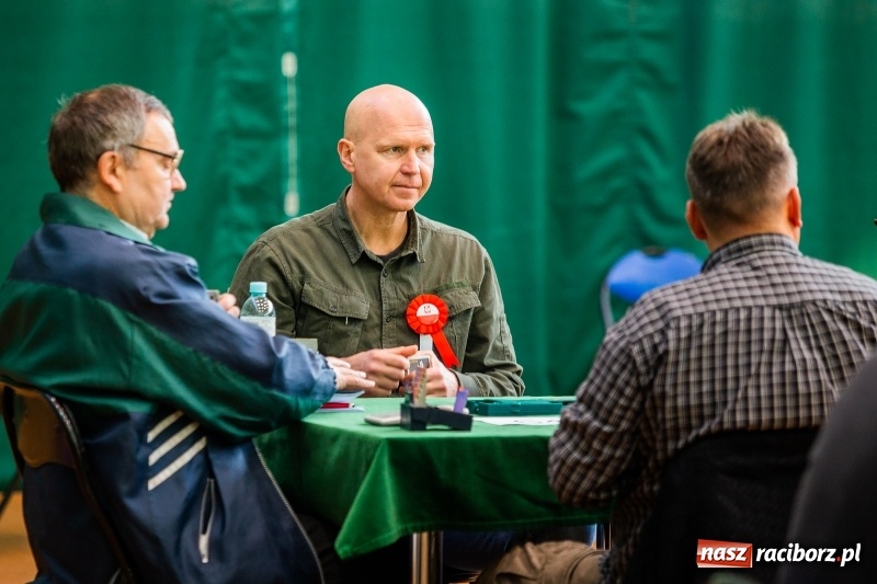Zdjęcie w galerii na portalu naszraciborz.pl: Brydżyści walczą o Podkowę Kasztanki Marszałka wiadomości z regionu