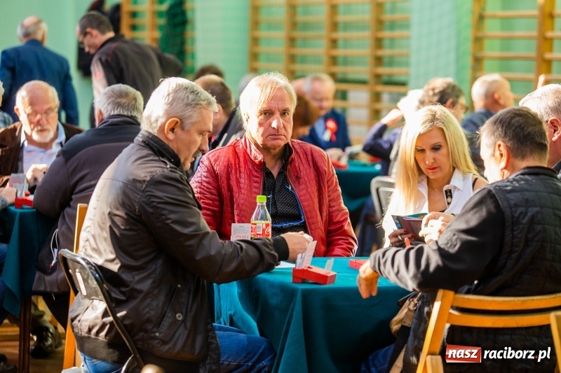 Zdjęcie w galerii na portalu naszraciborz.pl: Brydżyści walczą o Podkowę Kasztanki Marszałka wiadomości z regionu