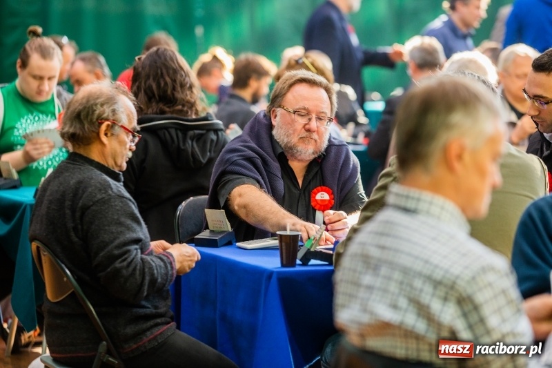 Zdjęcie w galerii na portalu naszraciborz.pl: Brydżyści walczą o Podkowę Kasztanki Marszałka wiadomości z regionu