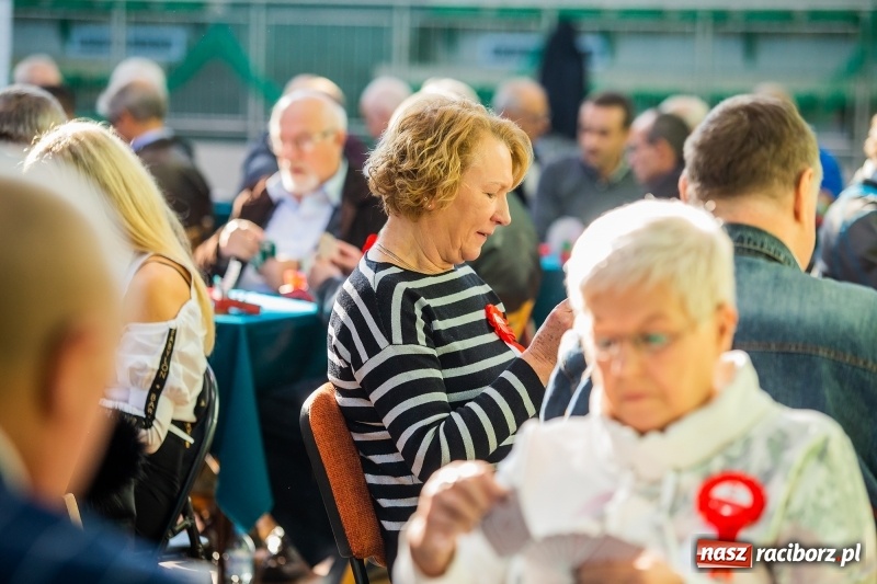 Zdjęcie w galerii na portalu naszraciborz.pl: Brydżyści walczą o Podkowę Kasztanki Marszałka wiadomości z regionu