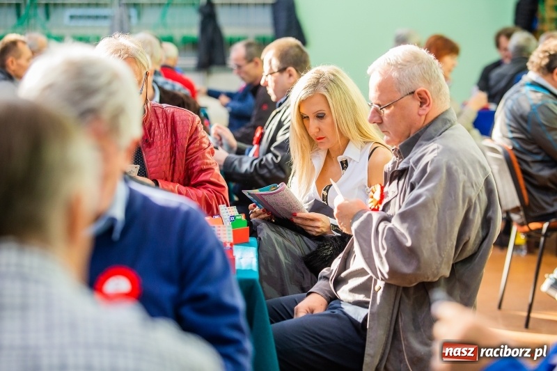Zdjęcie w galerii na portalu naszraciborz.pl: Brydżyści walczą o Podkowę Kasztanki Marszałka wiadomości z regionu