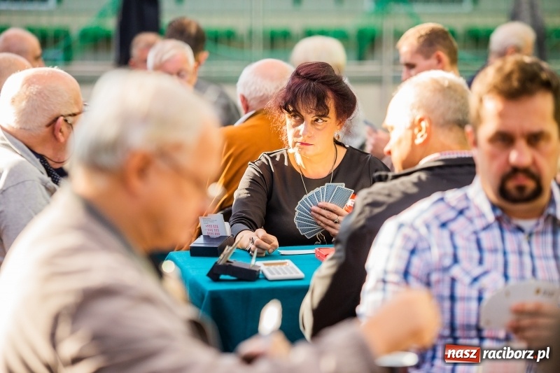 Zdjęcie w galerii na portalu naszraciborz.pl: Brydżyści walczą o Podkowę Kasztanki Marszałka wiadomości z regionu